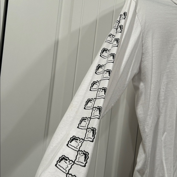 Vans Classic White Long Sleeve Tee - Picture 4 of 7